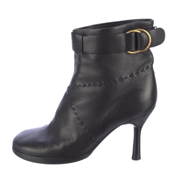 Chanel Black Ankle Boots Heels 38.5 Booties CC Interlocking Logo Leather Vintage - Picture 1 of 4